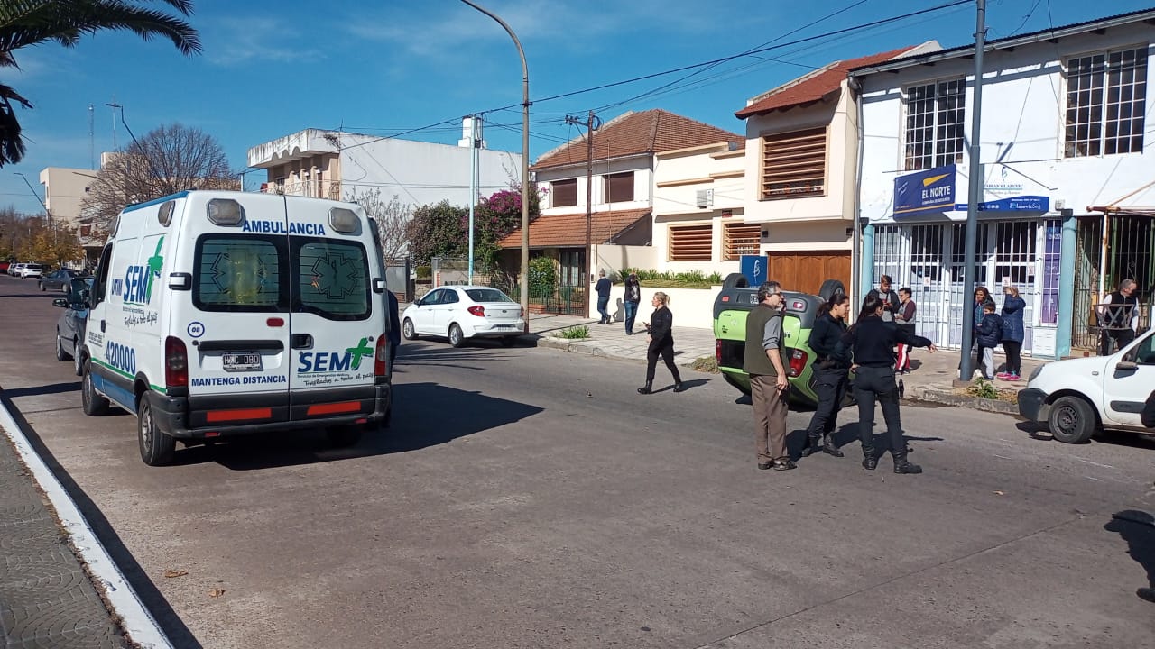 Triple Choque Y Vuelco En Plena Avenida Del Valle Canal Verte